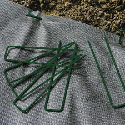 AGRAFE FIXSOL VERT 17X3.5CM  X10 SC (Vendu par 1)