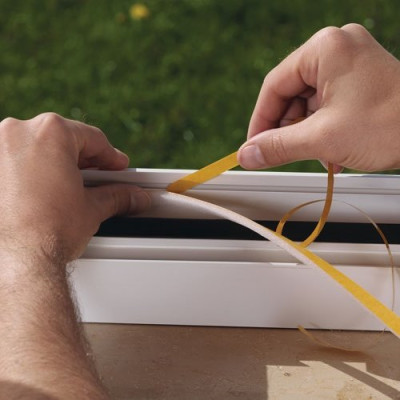 BOURRELET MOUSSE POL. BLANC 10MX25MM