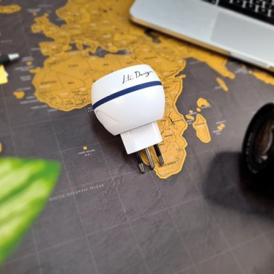 Adaptateur 2p+t France-Italie 230V 2300W