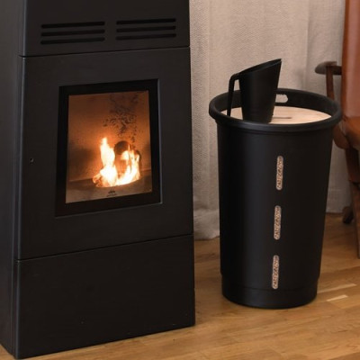 PELLE A GRANULES DE BOIS NOIRE 1L