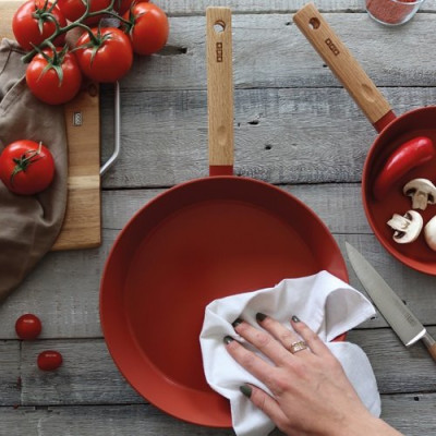 POELE AVEC REVETEMENT CERAMIQUE - Ø 28 CM - 7930285