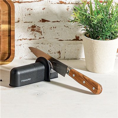 FISKARS - Aiguiseur de couteaux - Essential Roll Sharp